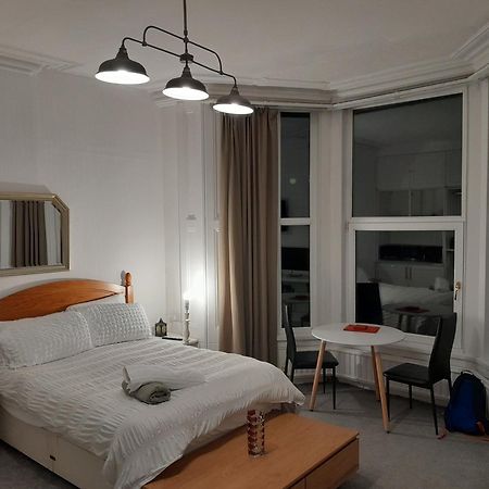 Large Room Near Singleton Hospital Ensuite R6 Σουόνσι Εξωτερικό φωτογραφία